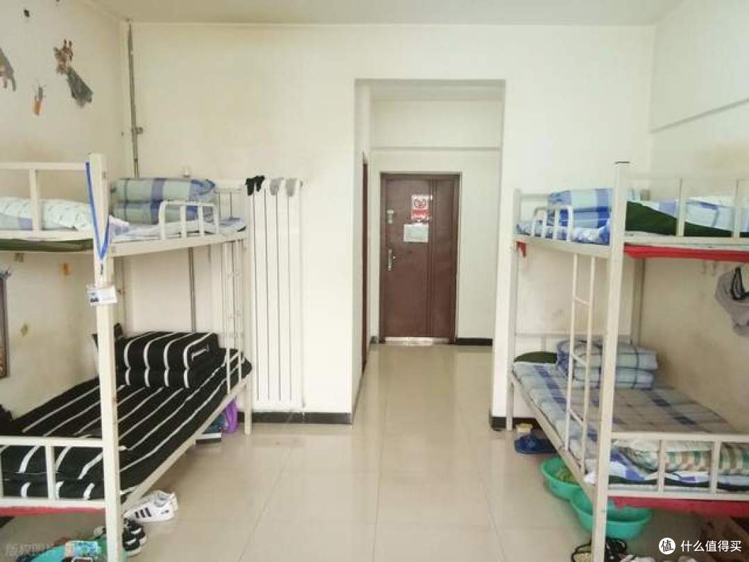 高性价比不塌陷环保可拆洗宿舍床垫怎么选？白色光年白小垫实测
