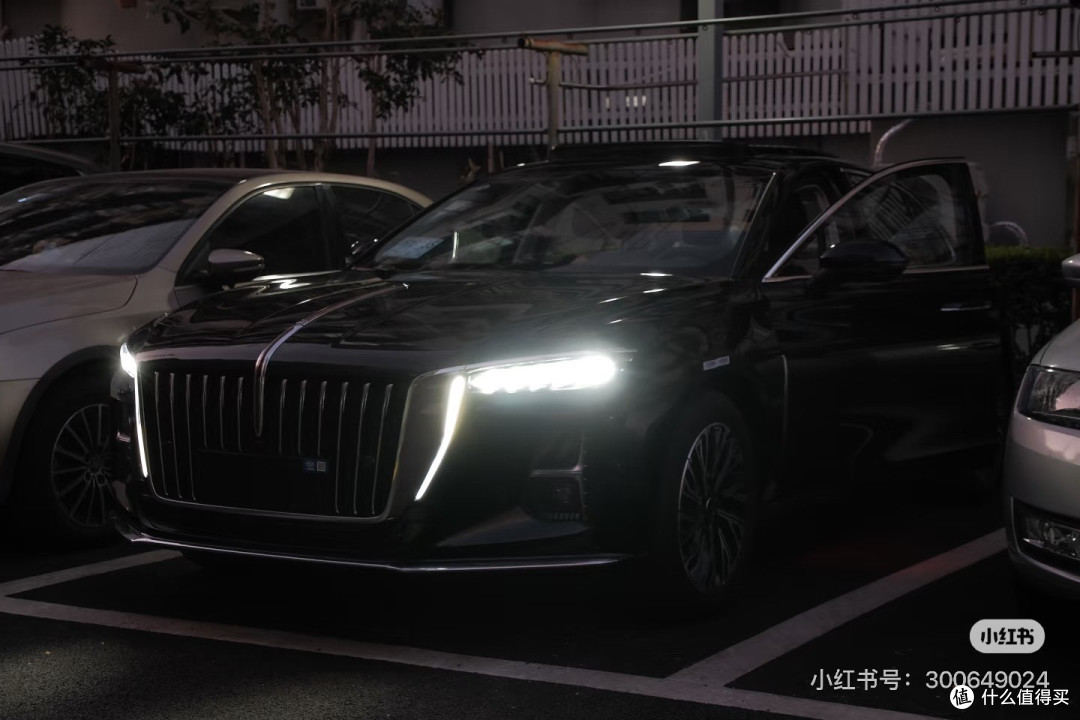 以车为伴｜属于红旗的浪漫车生活
