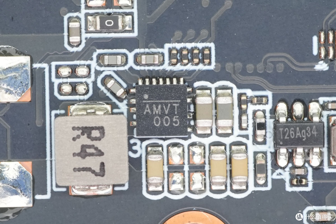 AMD Ryzen 7 H 255 8核处理器加持,街未觉醒迷你PC主机拆解