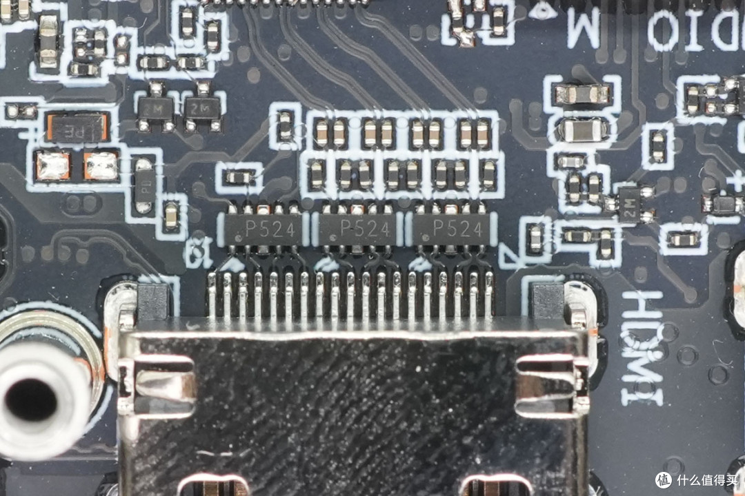 AMD Ryzen 7 H 255 8核处理器加持,街未觉醒迷你PC主机拆解