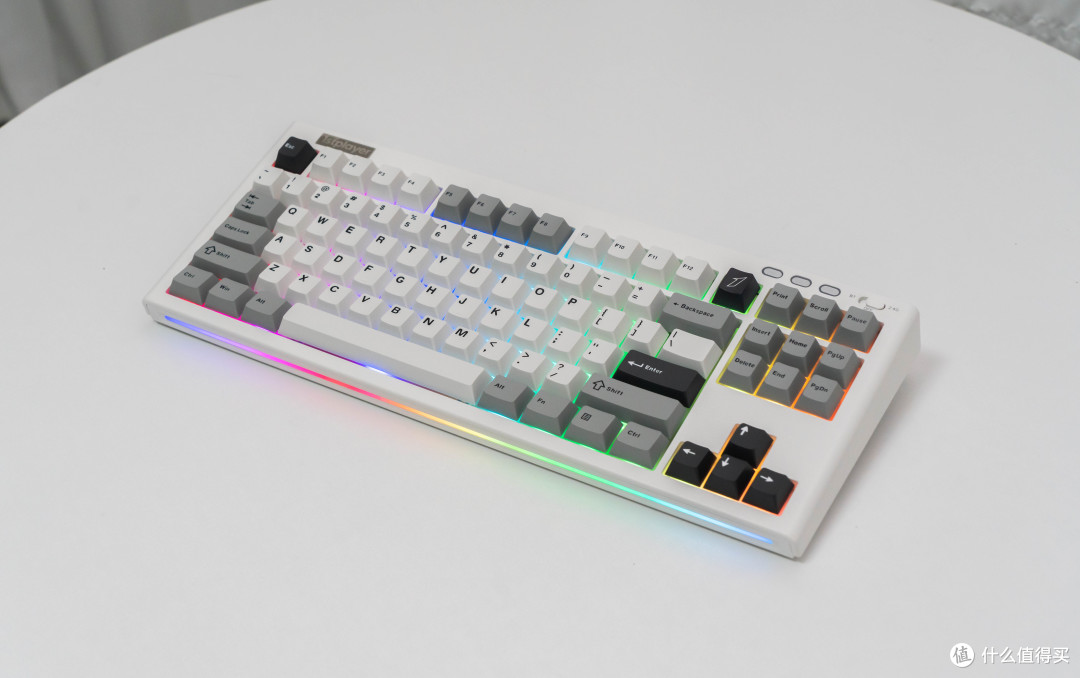 249 元“安静”“段落手感”:首席玩家 NEO87 静音版实测
