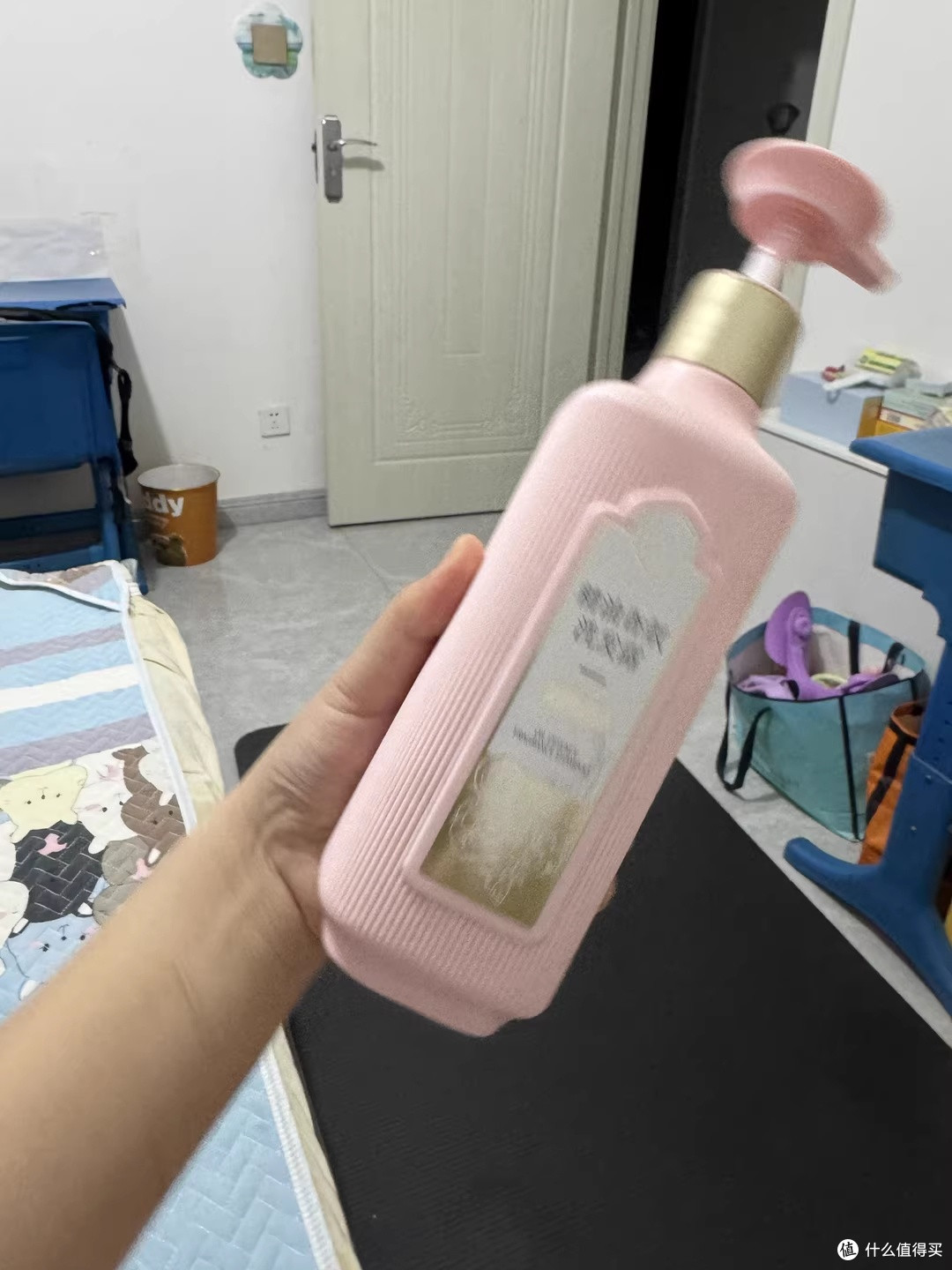 百雀羚三生花洗发水:一瓶让油头也能喘口气的国货香氛款