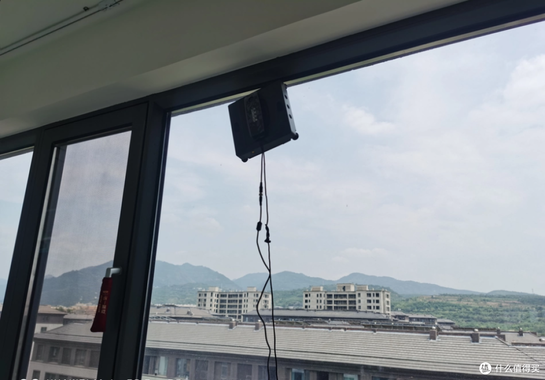 实测摩尔 M8PRO 火鲸 H7S MAX 欧克森 W66 ProPlus 擦窗机器测评