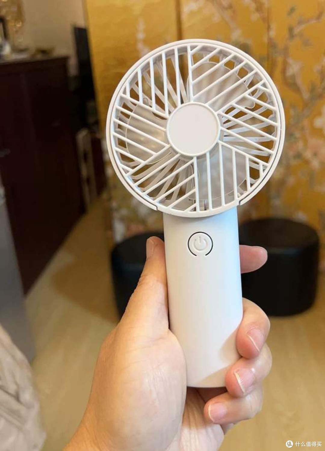 二手鱼塘流入大量手持小风扇,5.9元还包邮,能冲吗?