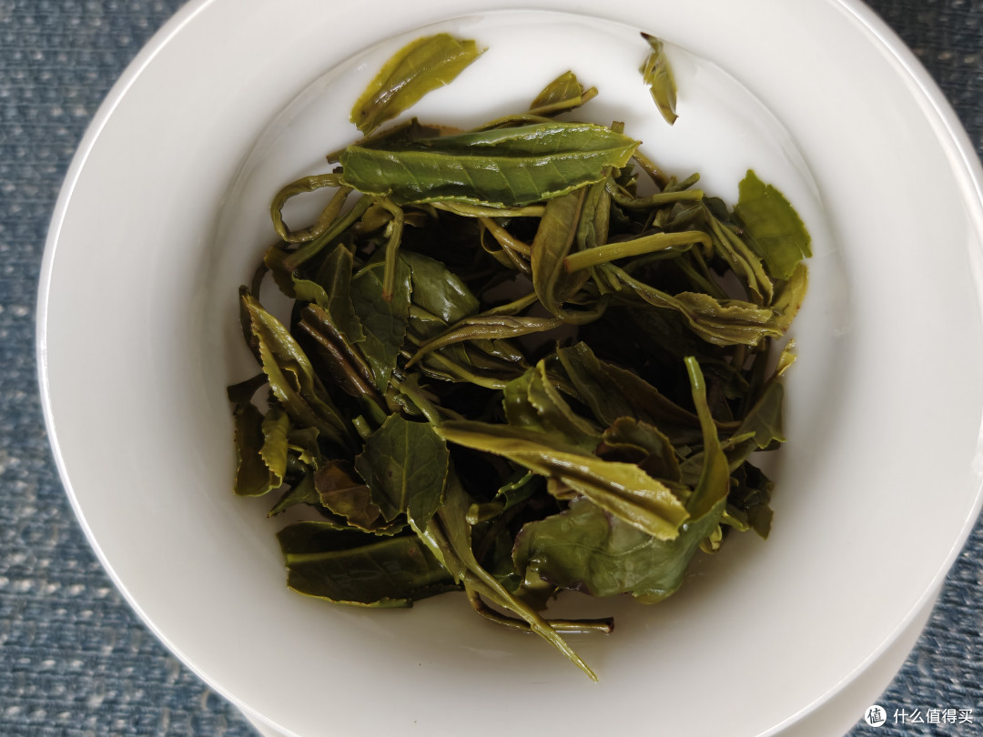 晚上想喝茶怕睡不着?试试龙冠晚茶,一杯适合晚上喝的茶