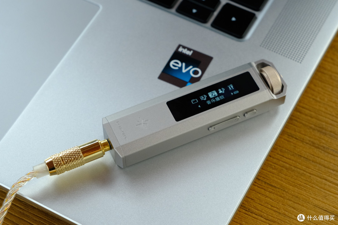 复古听音回归,雪漫天NANO播放器体验:解锁不被打扰的沉浸式听歌