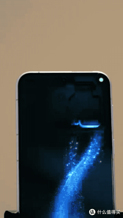 荣耀ROBOT Phone炸场WAIC 2026:当手机进化成了生命体
