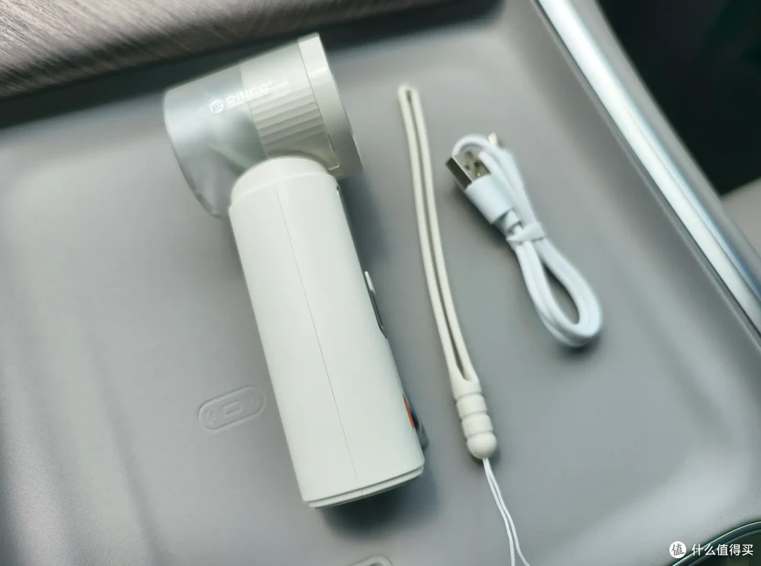 手掌大的降温神器,奥睿科小飓风随身风扇开箱体验