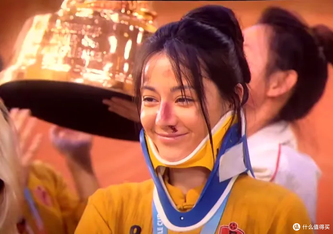 周星驰《功夫女足》票房破 10 亿,4 位演员收获口碑红利
