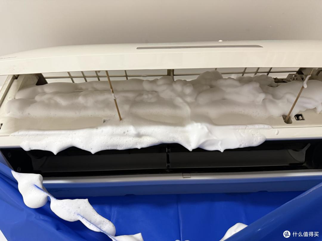 被网友的“家电清洗智慧”折服了,自己就能洗啊,以前白花钱了