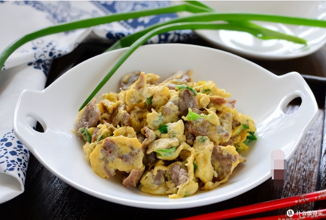 夏季,这道大人小孩都爱的下饭菜定要收藏,营养又美味吃了还想吃