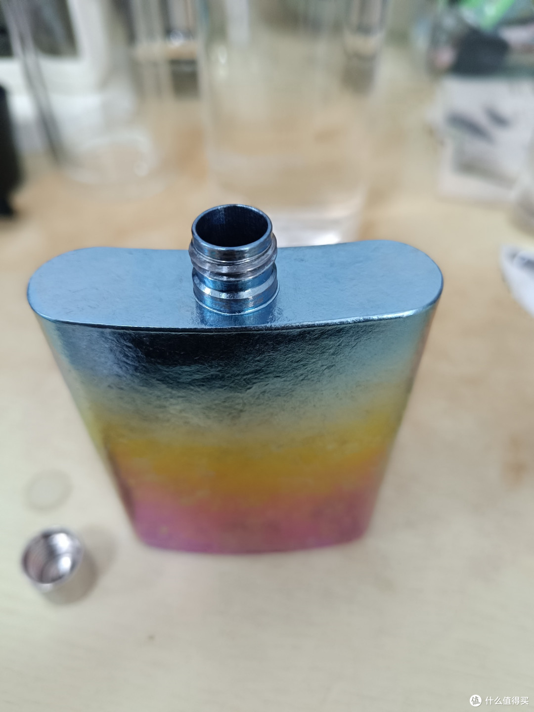 纯钛酒壶螺纹总冒黑粉?不是钛材质耐磨差,军工在用它是有道理的