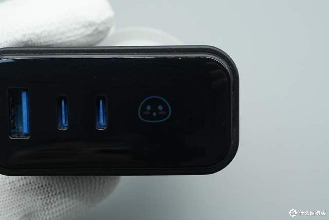 拆解报告:白牌100W 2C1A智显屏氮化镓快充