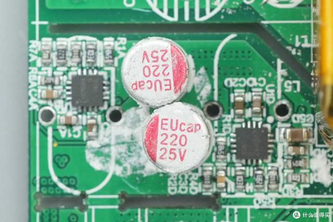 拆解报告:白牌100W 2C1A智显屏氮化镓快充