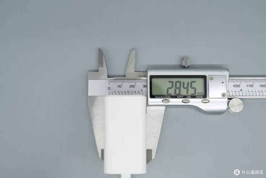 仅重58g却给到了2C2A!品胜这款30W氮化镓凭什么做到这么小?