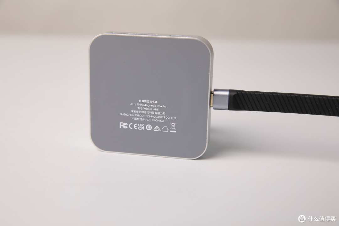 摄影导片的必备神器:奥睿科Air5磁吸读卡器