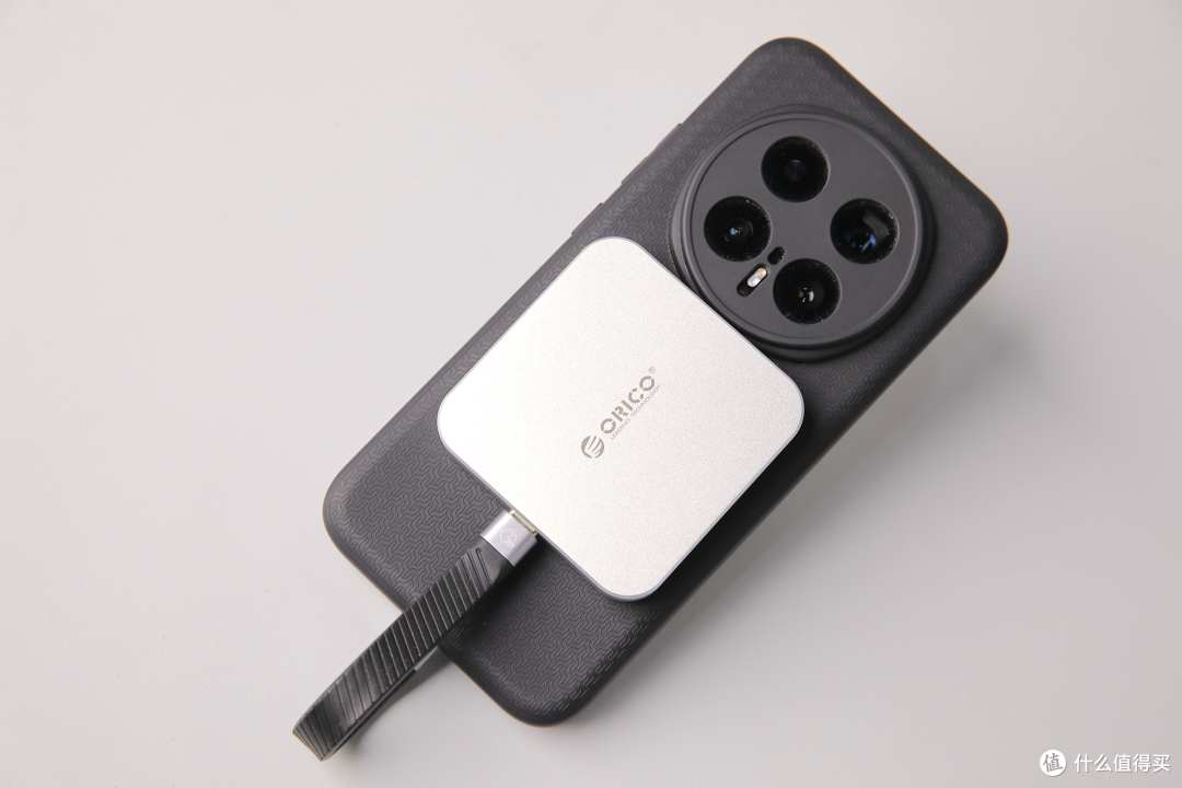 摄影导片的必备神器:奥睿科Air5磁吸读卡器