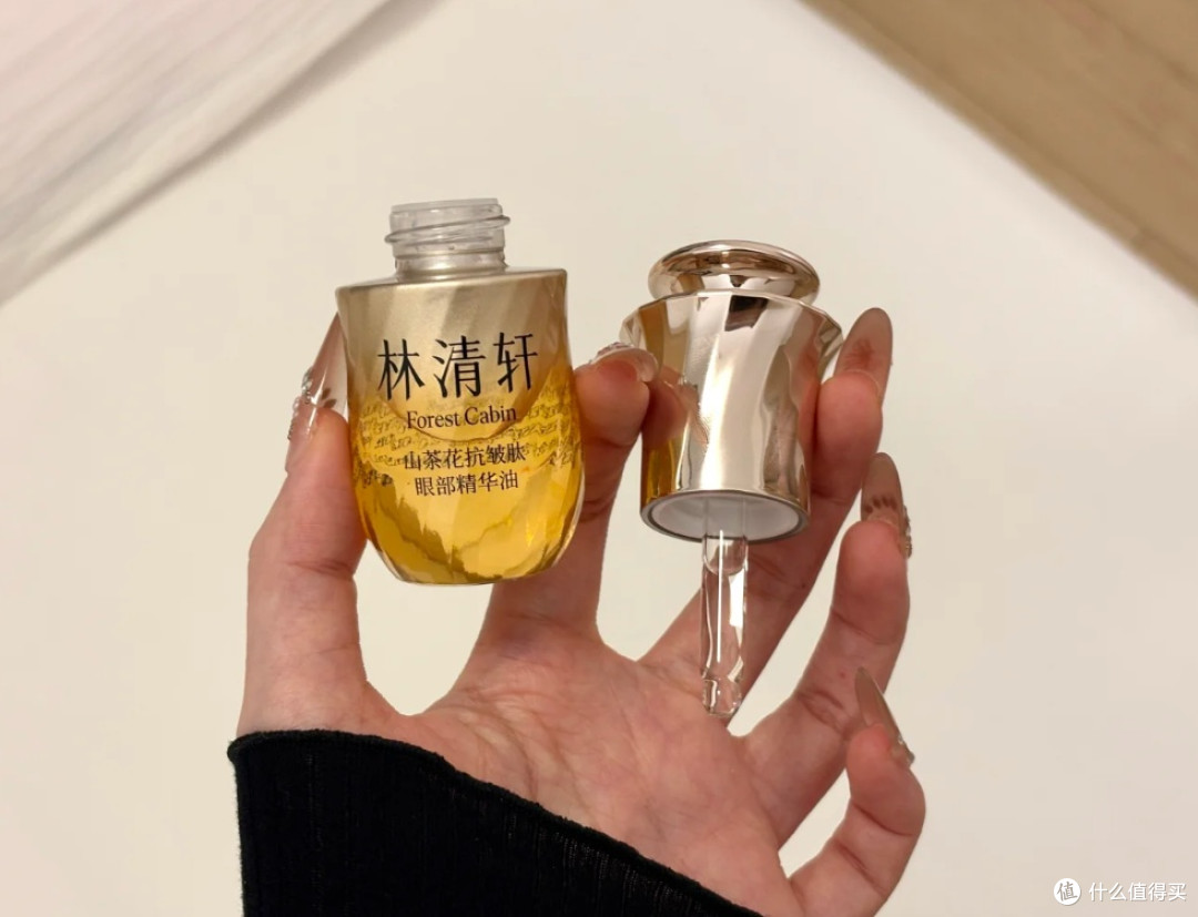 熬夜黑眼圈眼油眼霜推荐?长期面对电脑 5款眼油眼霜提亮眼周淤堵
