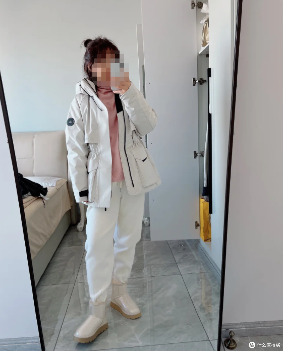 通勤与轻户外兼顾的冲锋衣怎么选?三款主流产品全维度解析