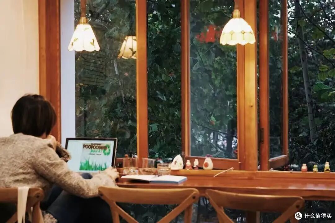 甜度爆表!去这条清凉解暑的小马路,吃冰喝咖“杀”小蛋糕