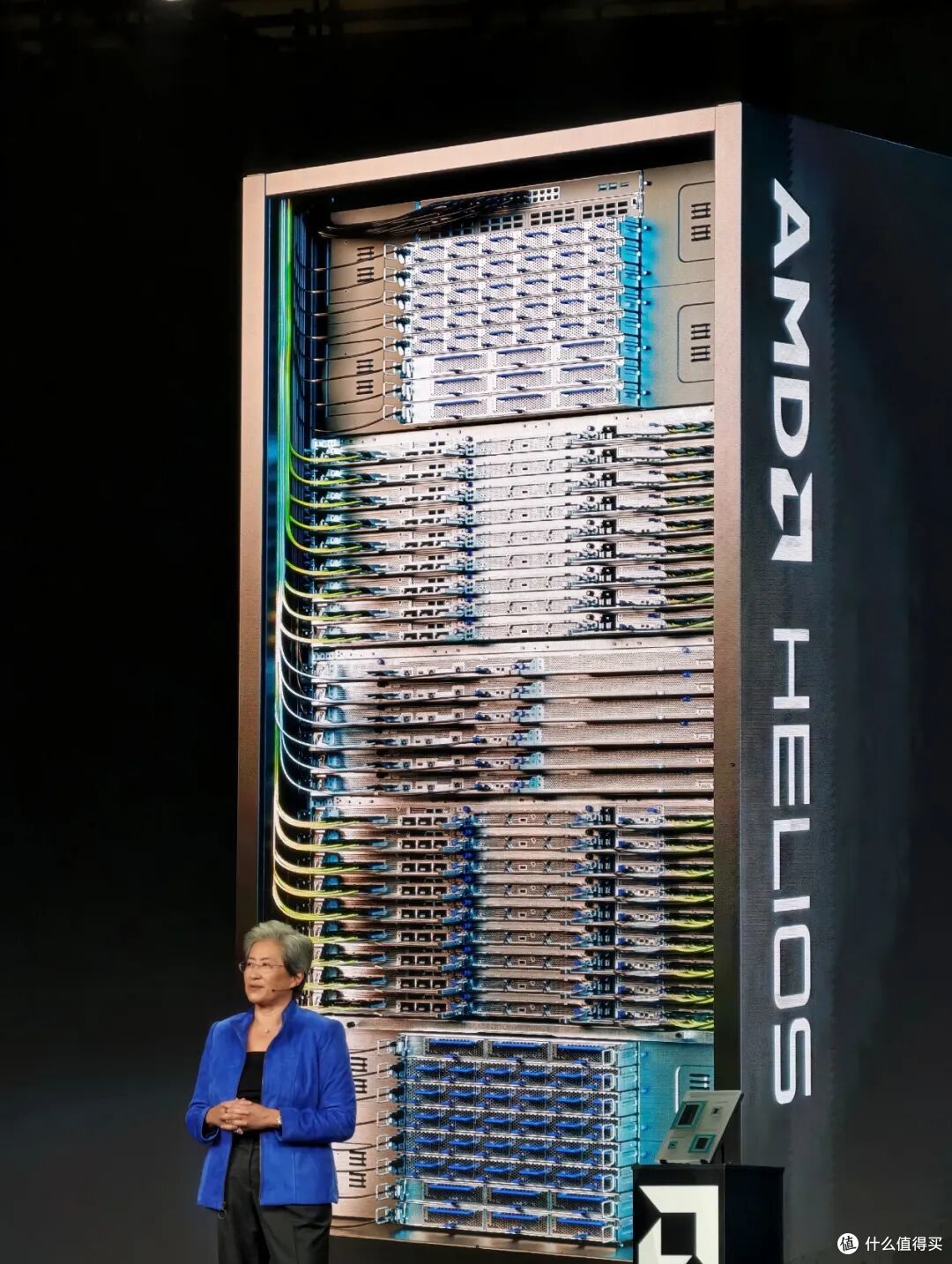 AMD在一个机架塞了90颗2nm芯片、31TB HBM4内存