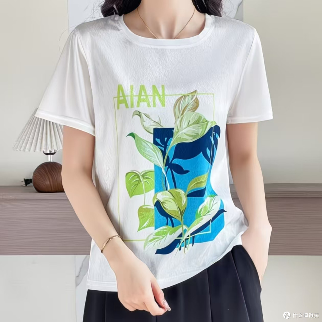 高级感穿搭神器！新款丝滑缎面AB拼接冰凉短袖✨