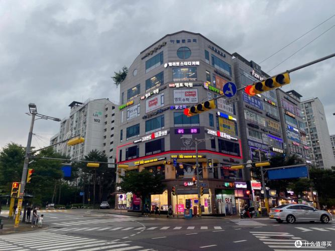 韩股芯片泡沫破裂，杠杆爆仓遍地！普通人投资务必远离这些陷阱