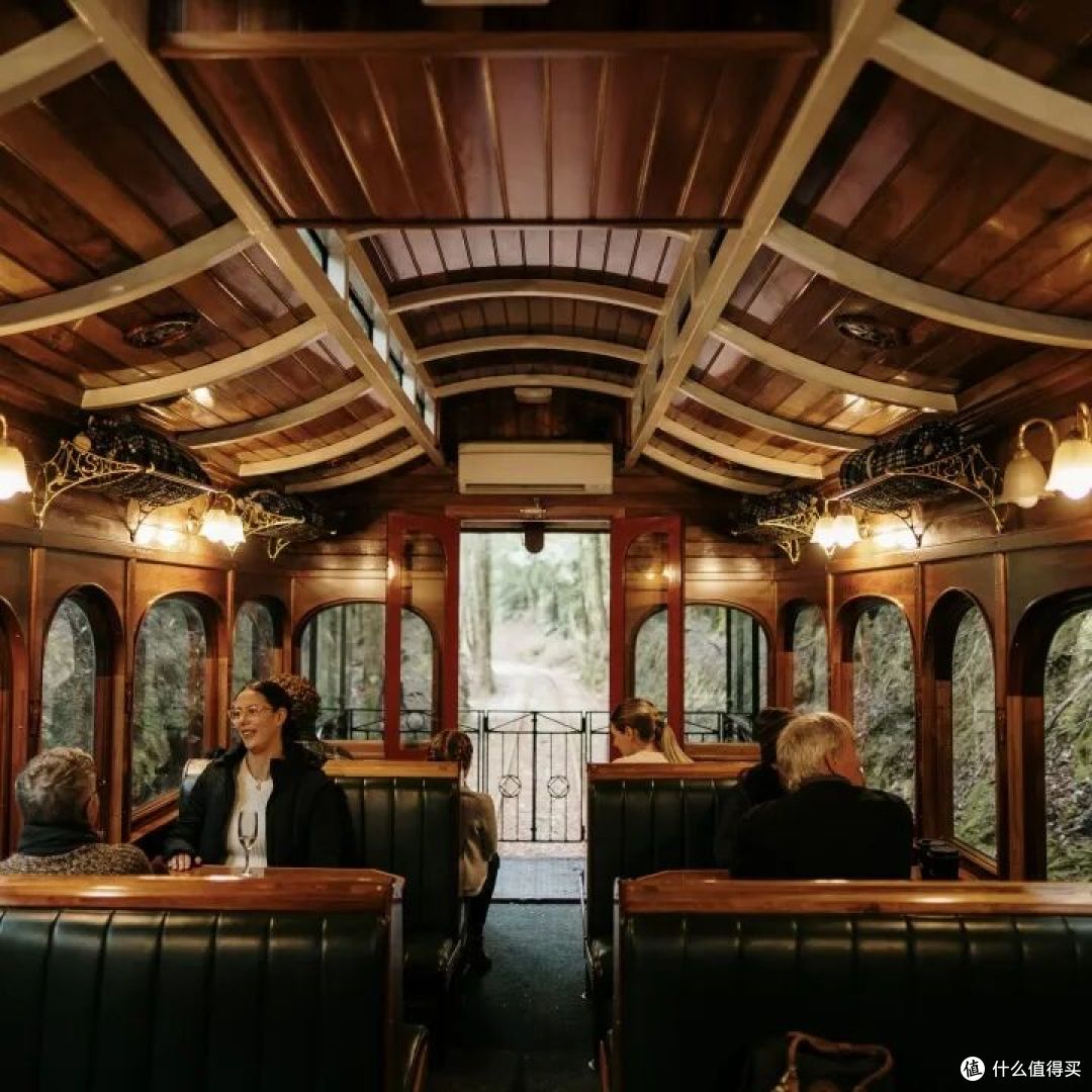 📍West Coast Wilderness Railway, Tasmania  📷 / © Tourism Australia