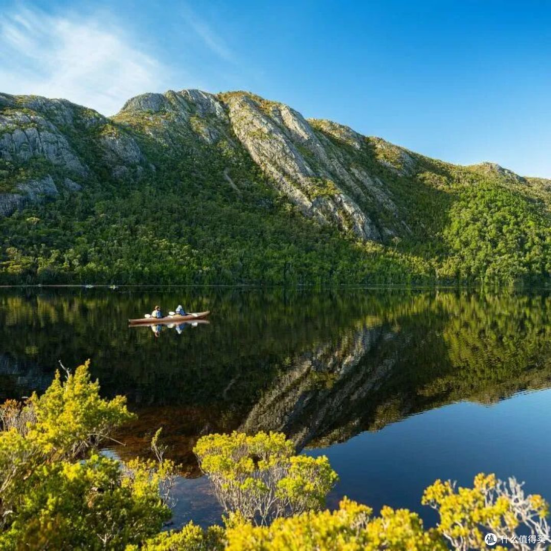 📍Dove Lake, Cradle Mountain-Lake St Clair National Park, Tasmania  📷 / © Tourism Australia