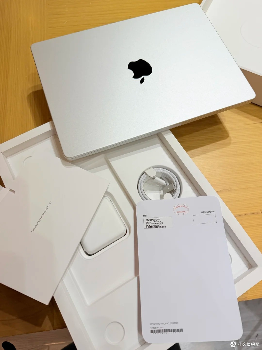 我的人生第一台 MacBook Pro!M5 芯片 24+1T,从神舟战神到苹果