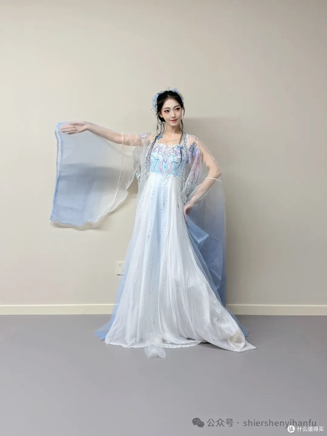 云海藏水母,清纱赴夏来|十二深衣「汐幔」新品上新
