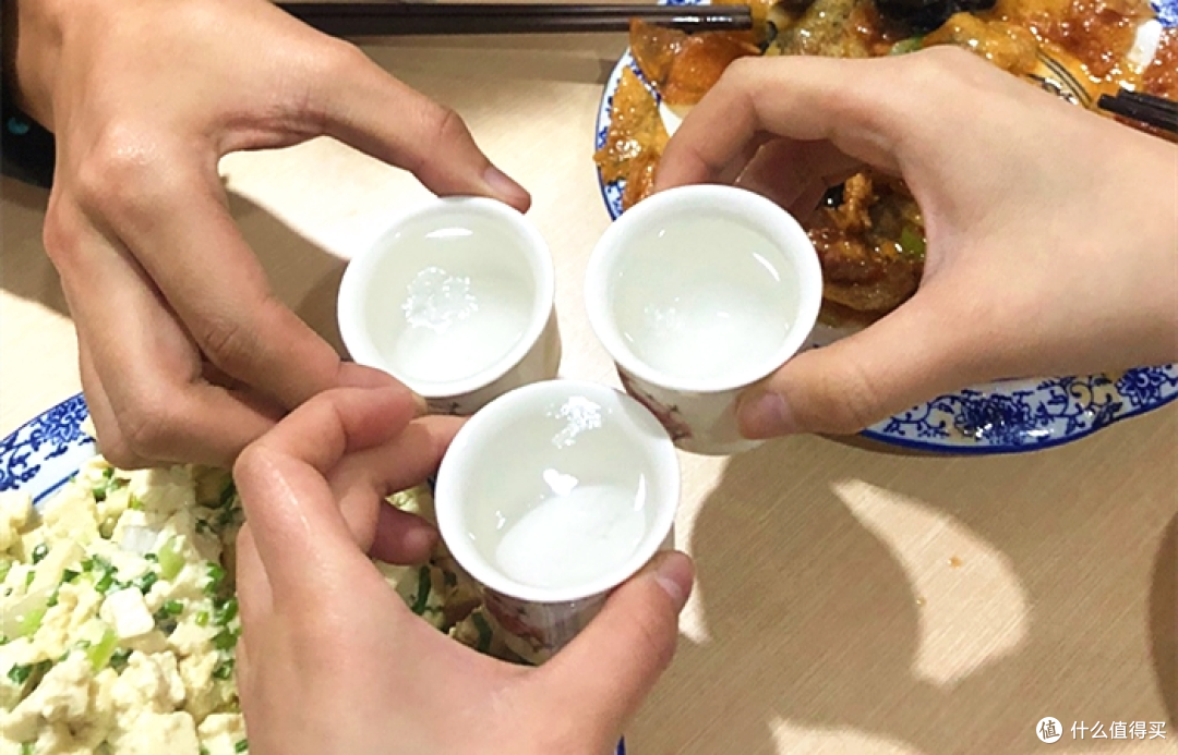 第一次认真喝酱香型白酒:一个月试了四个价位,记录我的真实感受