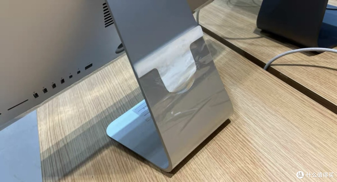 闲鱼650块收了台iMac 2012,21.5寸IPS屏幕带光驱,上网看剧刚好