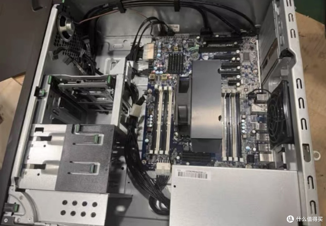 闲鱼大量涌入惠普Z440,这是工作室都倒闭了?680块当渲染服务器