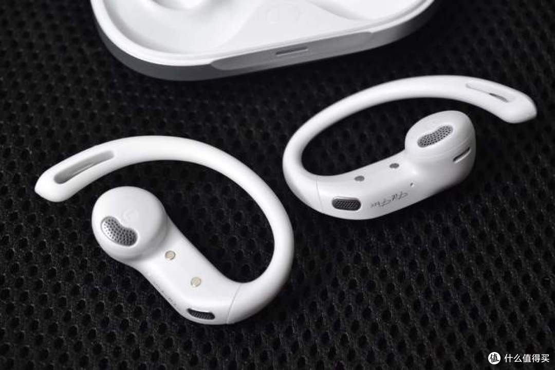 告别“听个响”:AI声学漫步者FitFree Turbo 重塑开放式耳机体验