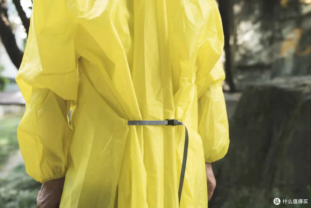 轻+轻才是王道,两种材质终有合适,JOGOFO专业登山雨衣上手实测