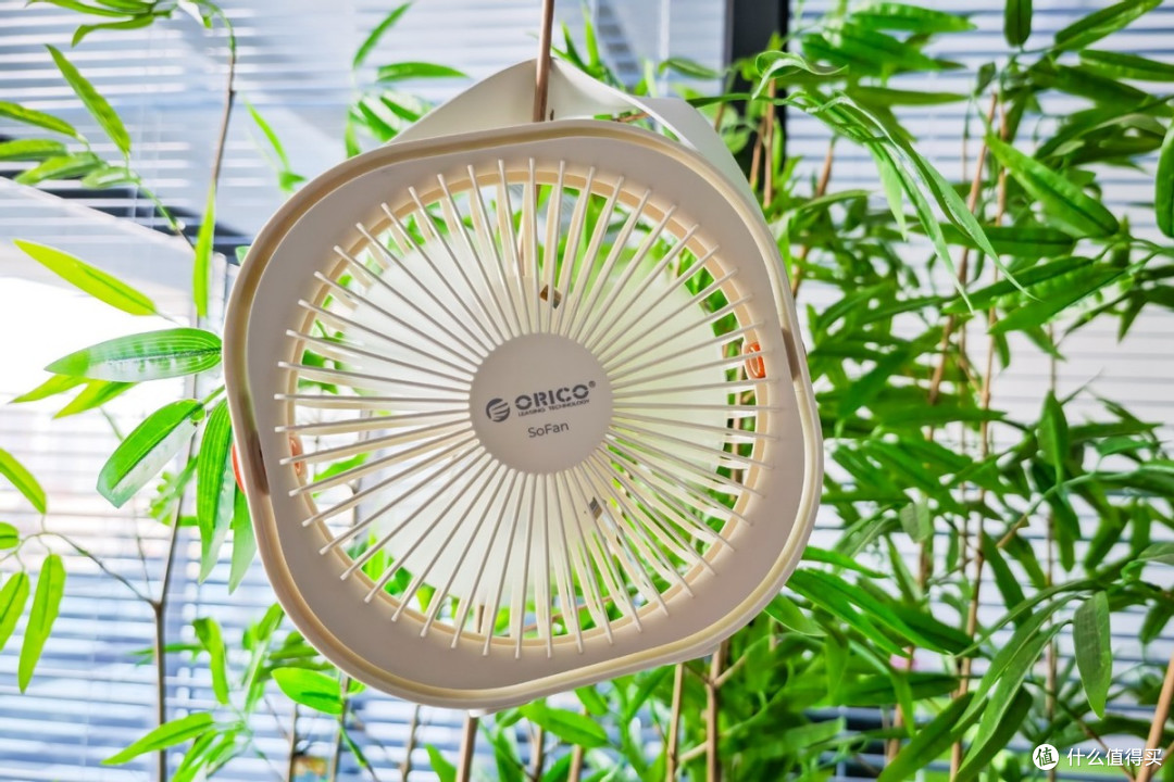 颜值高风量大，360°可调，给夏天降降温，奥睿科小清风使用体验