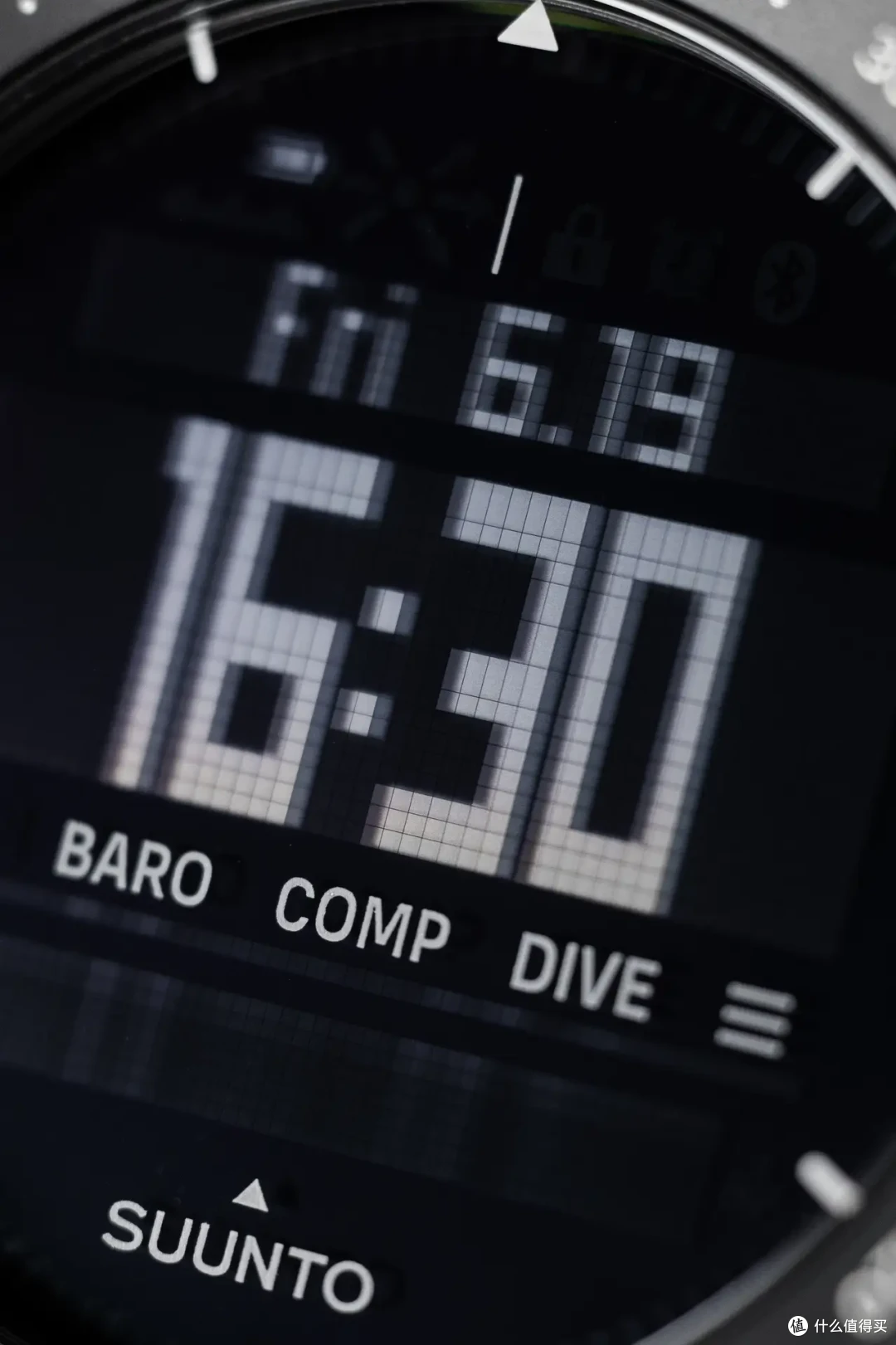 硬核户外表,用户两极端——SUUNTO CORE 2