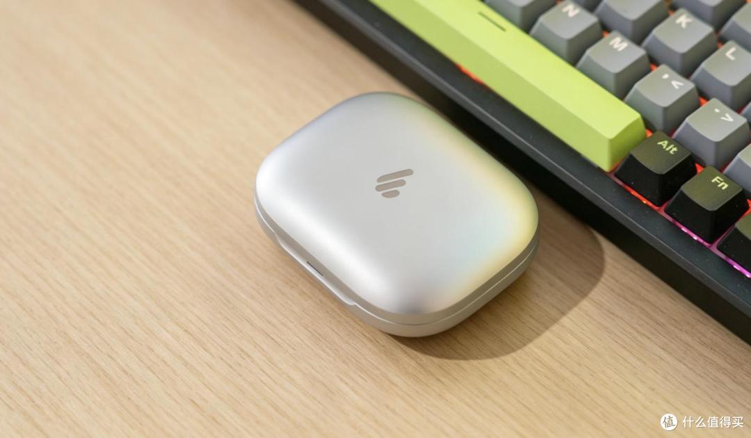AI声学引擎加持，这款开放式耳机499元越级打怪