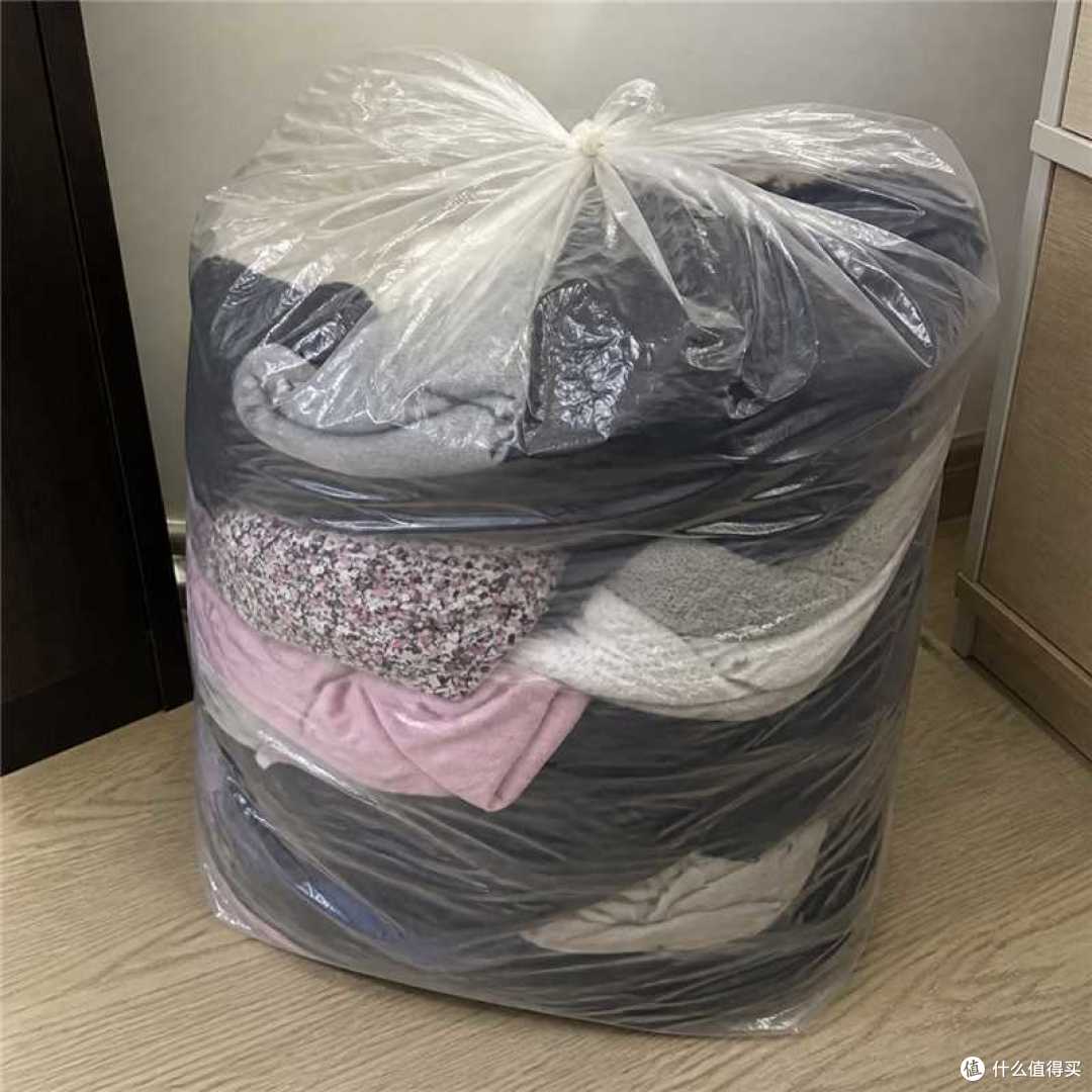 扔掉100件衣服后，才发现：原来，我并不需要那么多衣服！