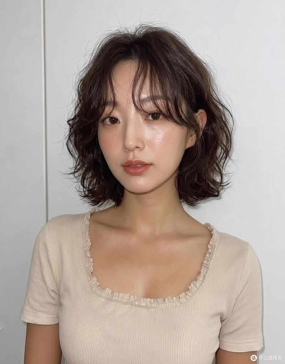 法式慵懒短羊毛卷，不挑脸型显气质，发型轻盈蓬松、自然随性！