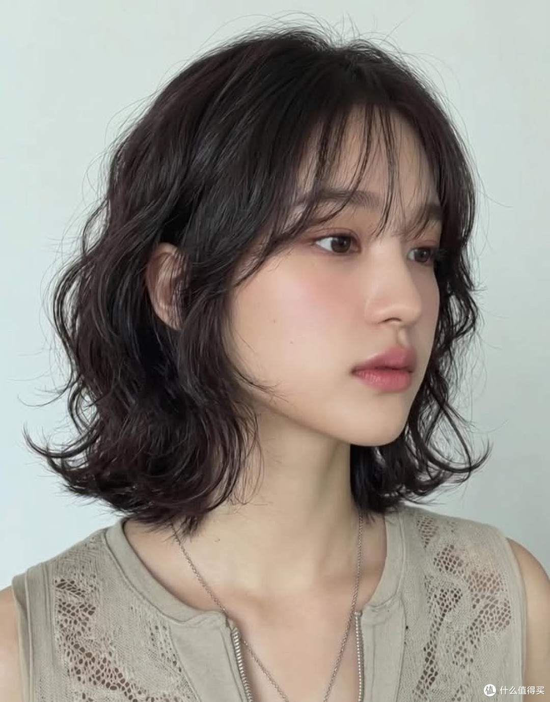 法式慵懒短羊毛卷，不挑脸型显气质，发型轻盈蓬松、自然随性！