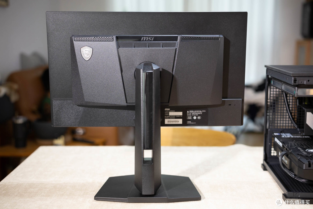 两千拿下满血电竞显示器，微星MAG 274QP QD-OLED X24流光真香