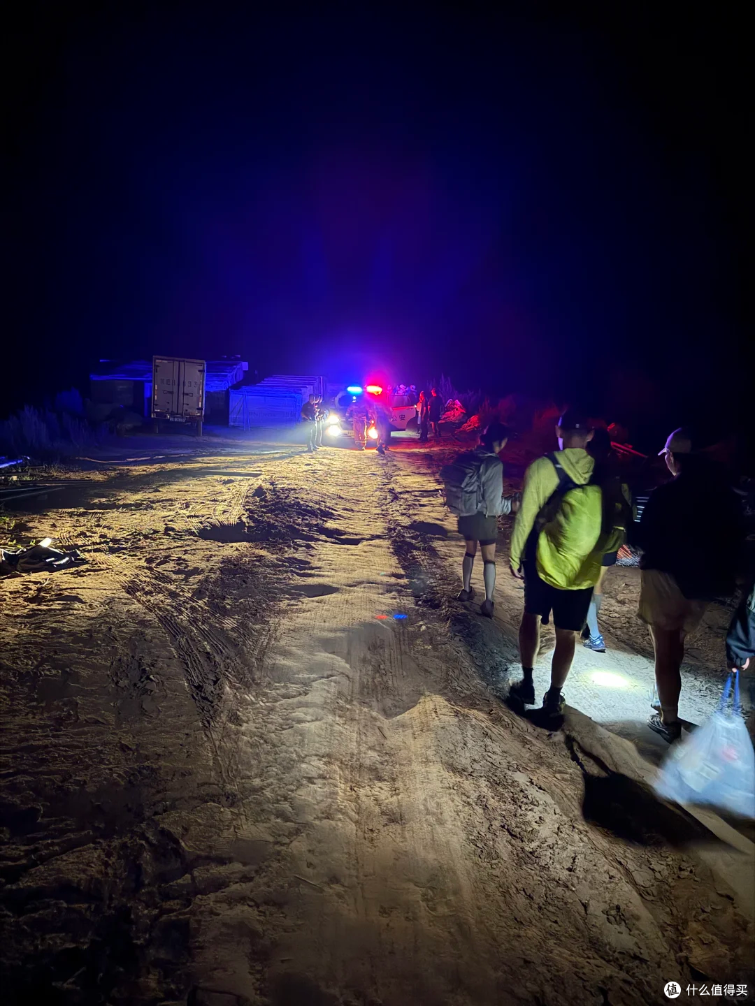 河北40余人深夜被困：看似友好的“初级路线”，如何成夺命陷阱