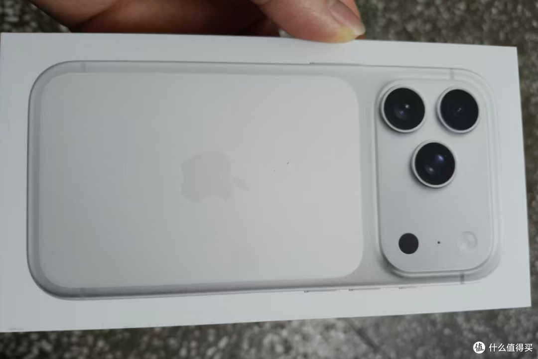 iPhone 17 Pro 值得买吗？用了之后，狗哥发现这几个升级真香