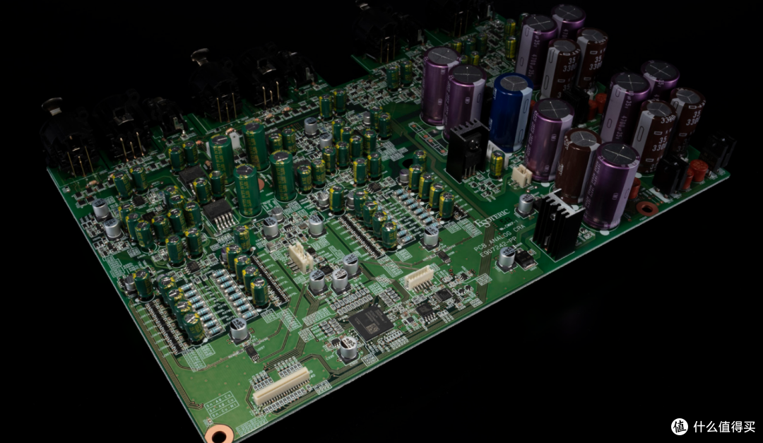 串流时代的精工标杆 ——Esoteric N-05XE 的旗舰级全能之道