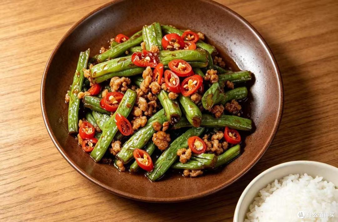 三伏天没胃口？这道家常干煸四季豆超下饭，十几分钟搞定