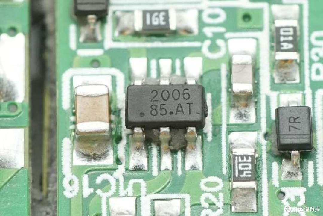 宜家69.99元的65W快充值得买吗？拆一款看看