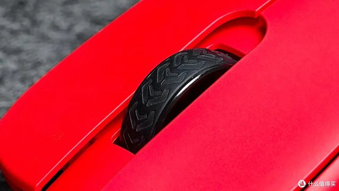 只要参数够强就是好鼠标？雷神X7S 首发PAW3955T+自研模具