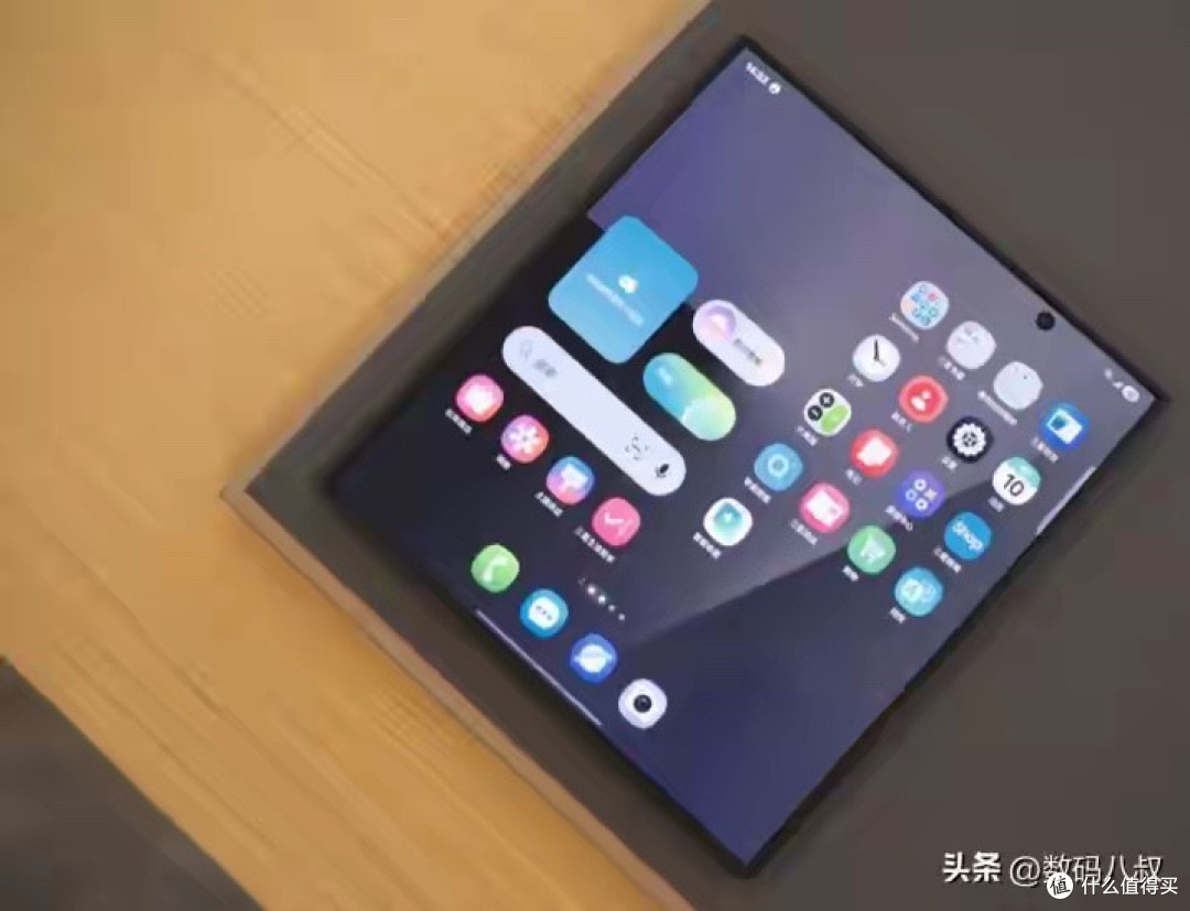 炸锅！韩国 Z Fold8 预订量远超Fold8 Ultra，高端手机不好卖了？